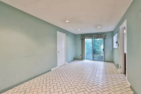 960 Markley, Cincinnati, OH 45230 photo 7