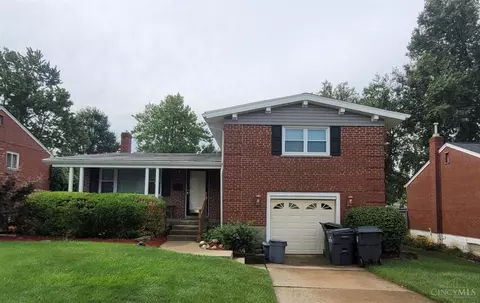 5697 Windview Dr, Cincinnati, OH 45248