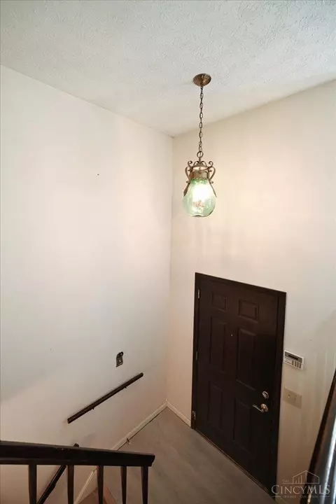 6614 Knottypine, Cincinnati, OH 45230 photo 4