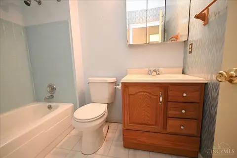 6614 Knottypine, Cincinnati, OH 45230 photo 5