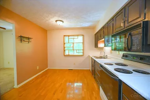 6614 Knottypine, Cincinnati, OH 45230 photo 11