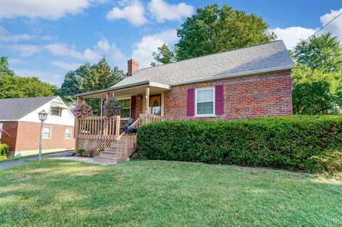 516 Maple Dr, Reading, OH 45215 photo 4