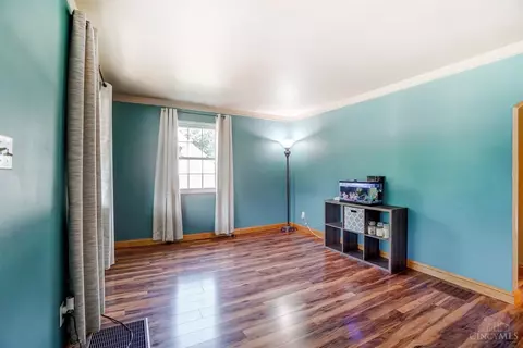 516 Maple Dr, Reading, OH 45215 photo 9