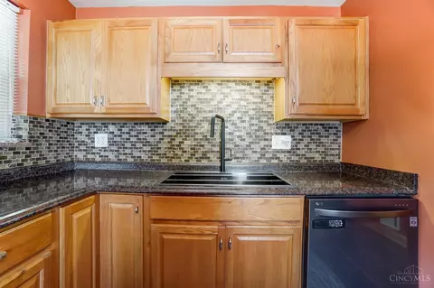 516 Maple Dr, Reading, OH 45215 photo 15