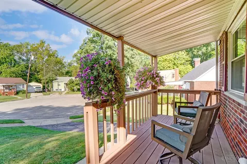 516 Maple Dr, Reading, OH 45215 photo 7