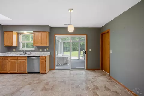 88 Station Dr, Georgetown, OH 45121 photo 2