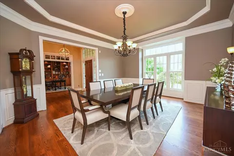 895 Sanctuary Ln, Hamilton Township, OH 45039 photo 12