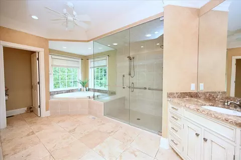 895 Sanctuary Ln, Hamilton Township, OH 45039 photo 20