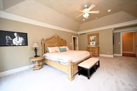 895 Sanctuary Ln, Hamilton Township, OH 45039 photo 16