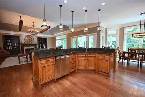 895 Sanctuary Ln, Hamilton Township, OH 45039 photo 31