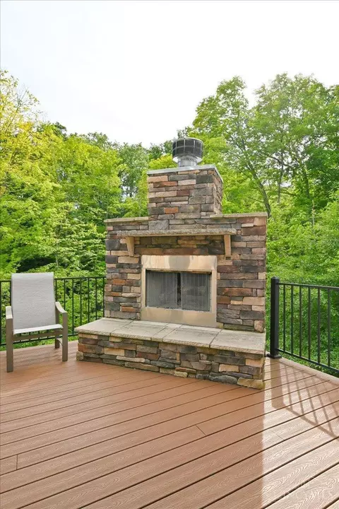 895 Sanctuary Ln, Hamilton Township, OH 45039 photo 42