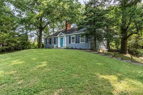 6026 Winton Rdg, Cincinnati, OH 45232