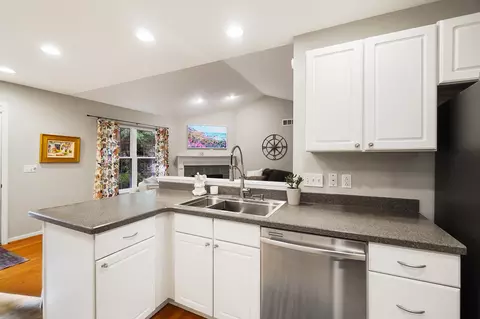 5595 Wayside, Cincinnati, OH 45230 photo 8