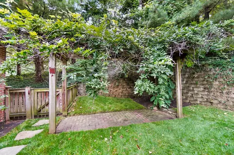 5595 Wayside, Cincinnati, OH 45230 photo 31