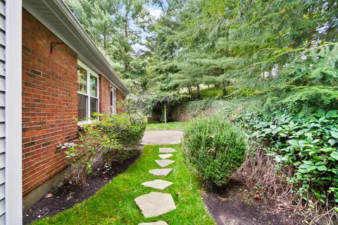 5595 Wayside, Cincinnati, OH 45230 photo 29