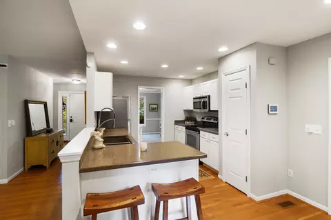 5595 Wayside, Cincinnati, OH 45230 photo 4