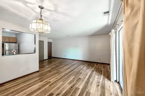 537 Davis #7, Cincinnati, OH 45255 photo 6