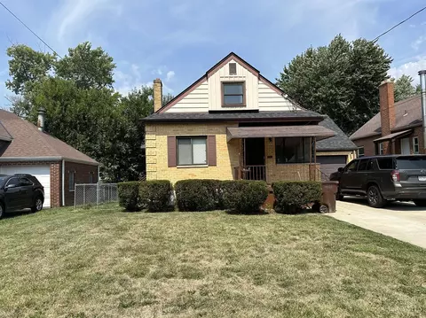 7039 Noble Ct, North College Hill, OH 45239