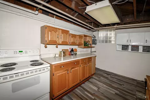 1661 Pullan, Cincinnati, OH 45223 photo 48