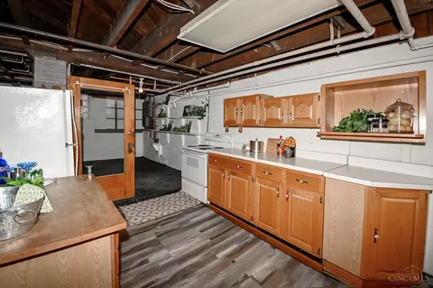 1661 Pullan, Cincinnati, OH 45223 photo 47