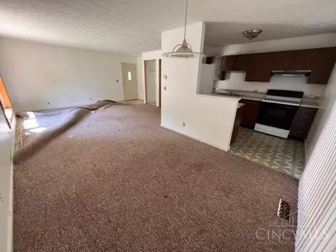 4833 Stoneybrook Rd, Cincinnati, OH 45244 photo 7