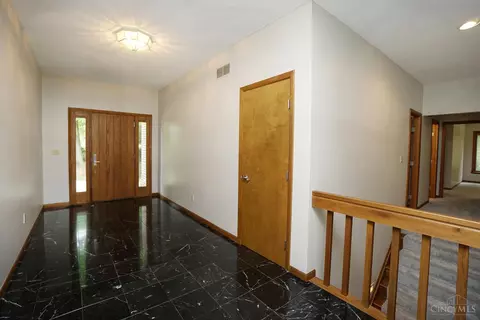 6357 Werk, Cincinnati, OH 45248 photo 2