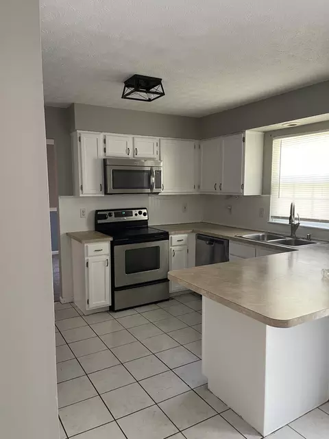 2894 Bentbrook, Cincinnati, OH 45251 photo 5