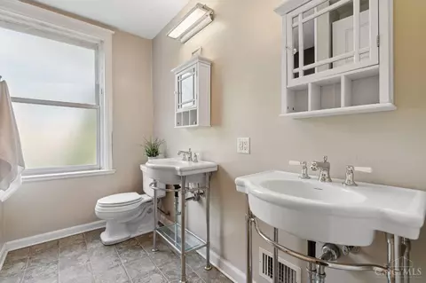 938 Lenox, Cincinnati, OH 45229 photo 23