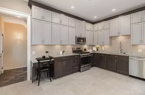 938 Lenox, Cincinnati, OH 45229 photo 16