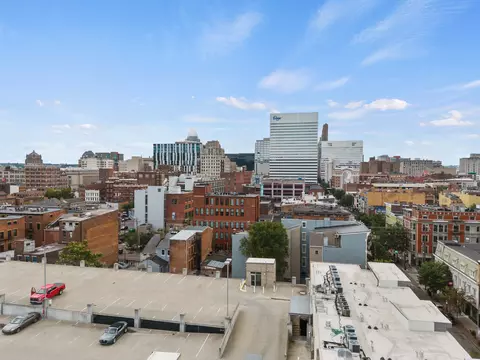 1326 Vine #1, Cincinnati, OH 45202