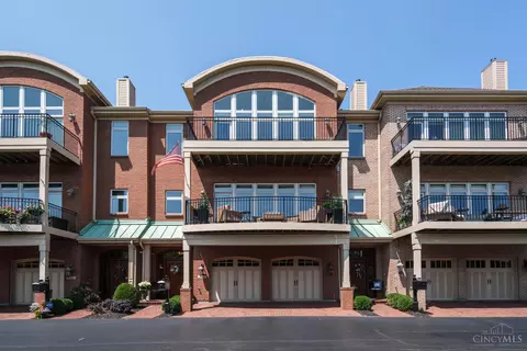 1482 Riverside, Cincinnati, OH 45202