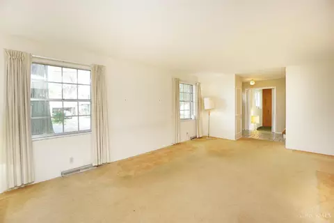 13 Junefield, Greenhills, OH 45218 photo 4