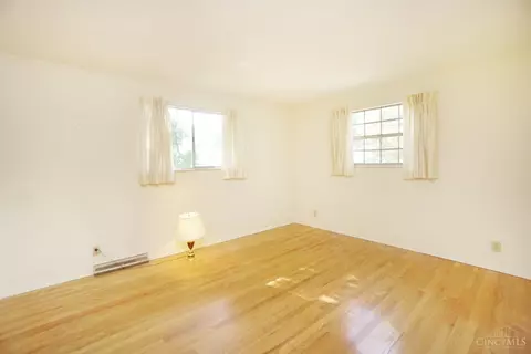13 Junefield, Greenhills, OH 45218 photo 8