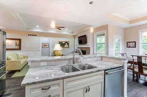 8020 Hignite, Cincinnati, OH 45255 photo 12