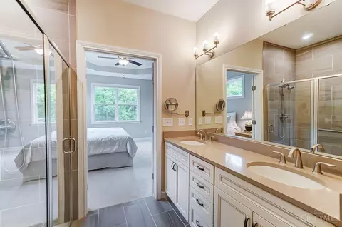 8020 Hignite, Cincinnati, OH 45255 photo 21