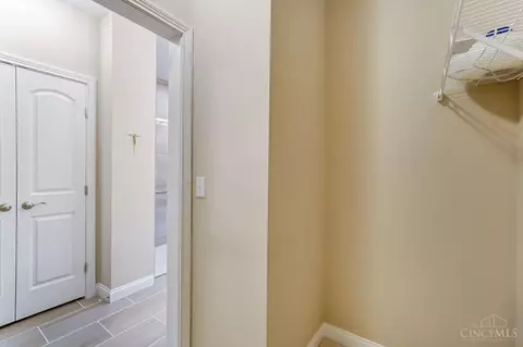 8020 Hignite, Cincinnati, OH 45255 photo 23