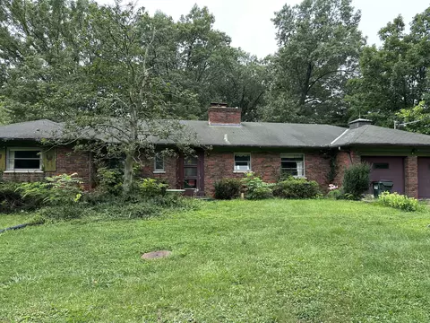 8799 Livingston, Cincinnati, OH 45251