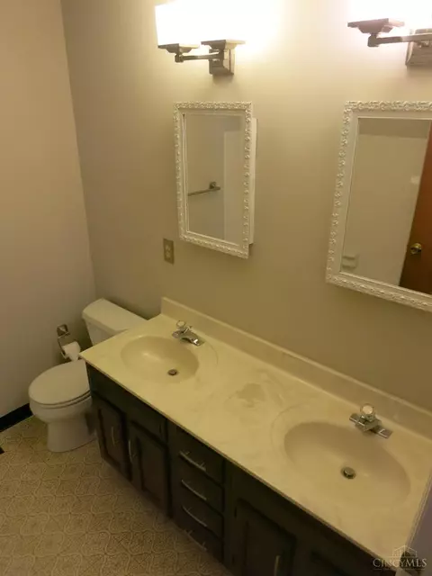 1931 Windhill Ter, Cincinnati, OH 45255 photo 25