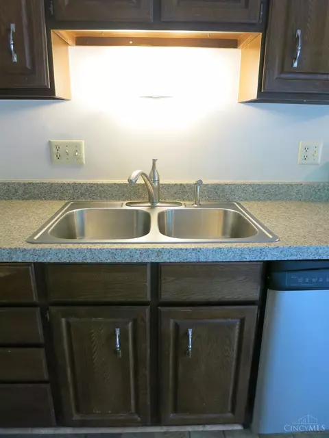 1931 Windhill Ter, Cincinnati, OH 45255 photo 16