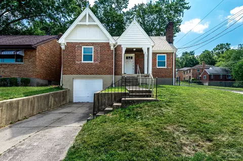 6402 Hammel Ave, Golf Manor, OH 45237