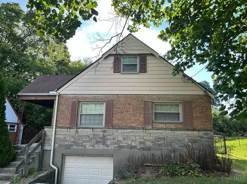 1076 Belvoir Ln, Cincinnati, OH 45238