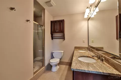 9021 Winthrop Dr, Montgomery, OH 45249 photo 19