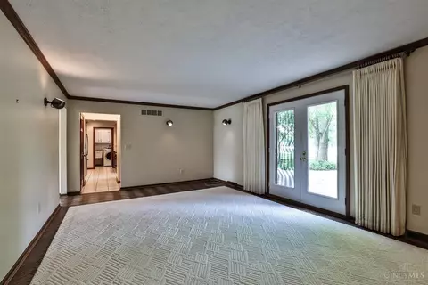 9021 Winthrop Dr, Montgomery, OH 45249 photo 8