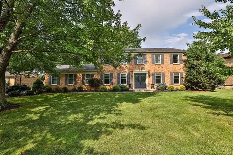 9021 Winthrop Dr, Montgomery, OH 45249