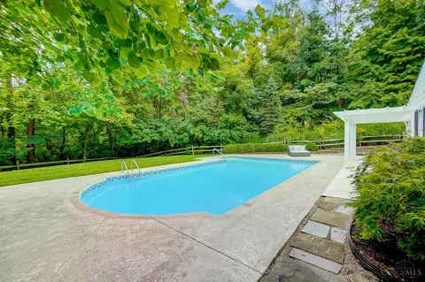5750 Given Rd, Cincinnati, OH 45243 photo 47