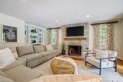 5750 Given Rd, Cincinnati, OH 45243 photo 33
