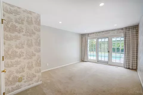 5750 Given Rd, Cincinnati, OH 45243 photo 38