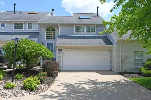 12148 Peak Dr, Springdale, OH 45246
