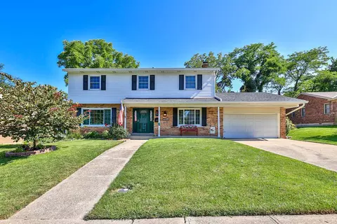 12022 Cedarcreek Dr, Cincinnati, OH 45240