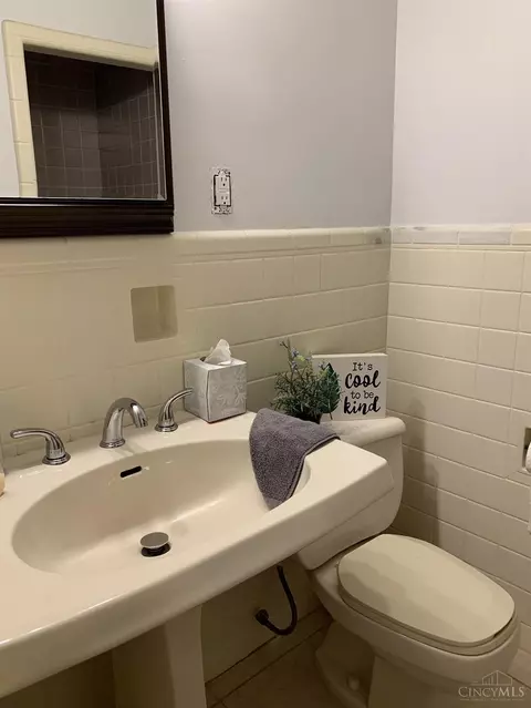 2160 Compton, Cincinnati, OH 45231 photo 10